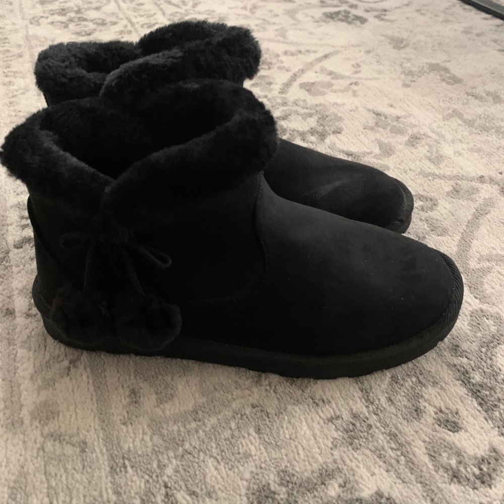 Women size 9.5 Arizona boots